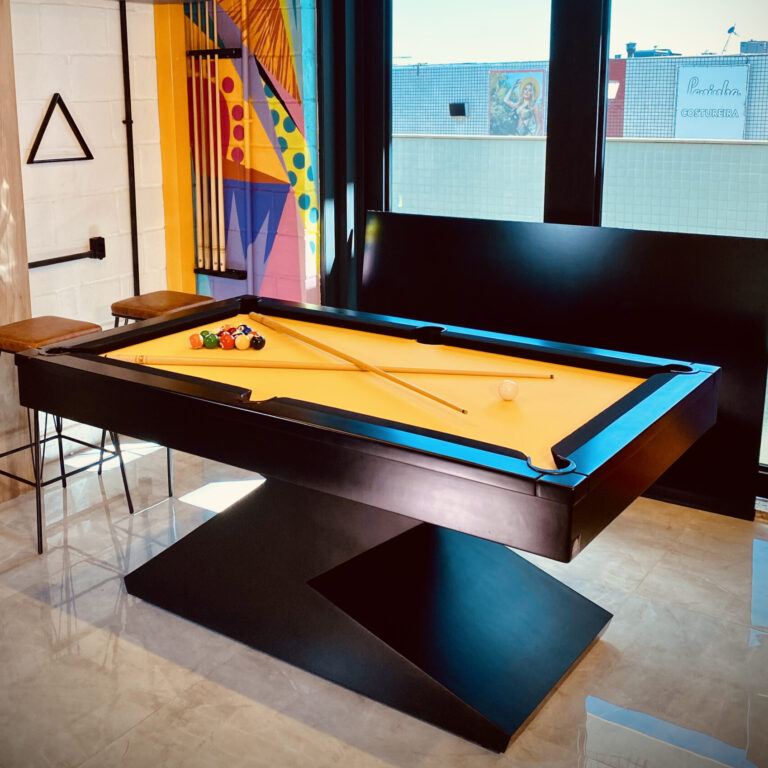 Mesa de sinuca fabricada pela Drumond Sports