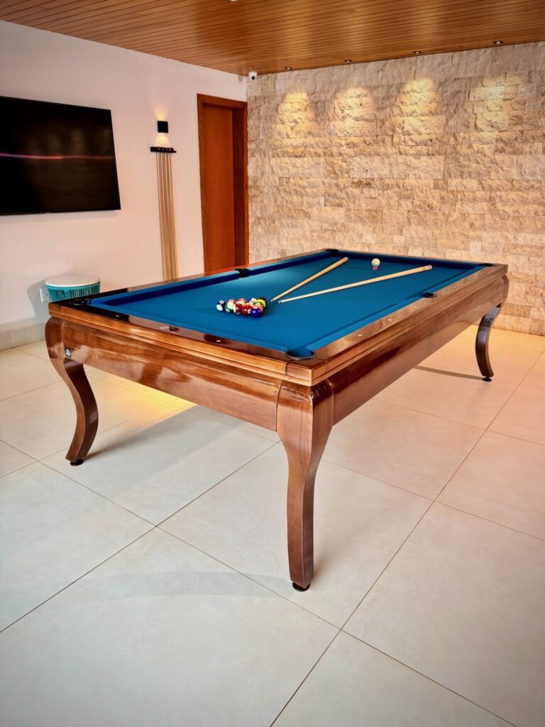 Mesa de sinuca fabricada pela Drumond Sports