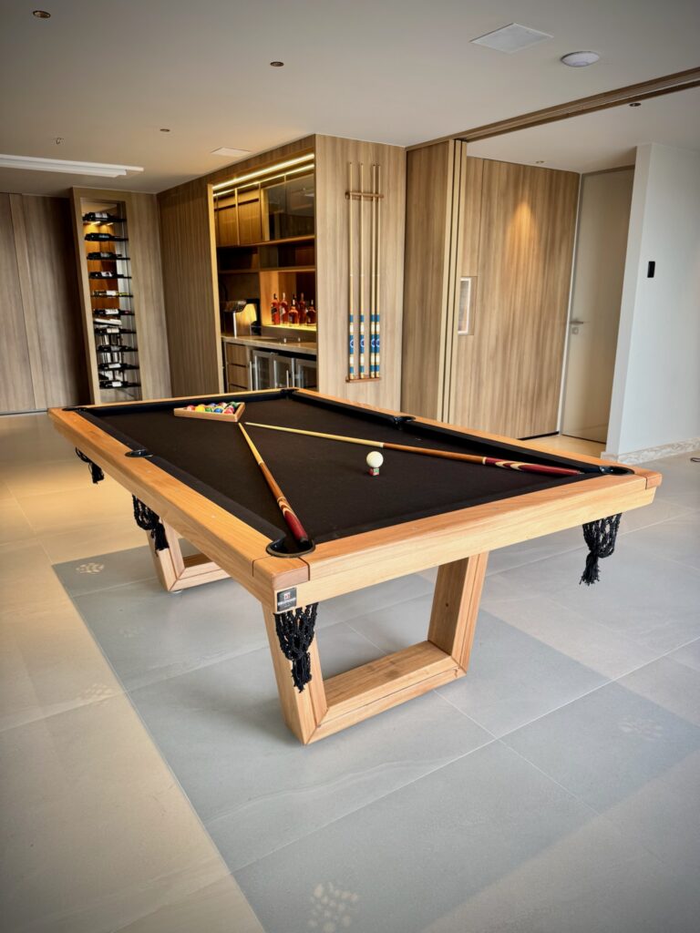 Mesa de sinuca fabricada pela Drumond Sports