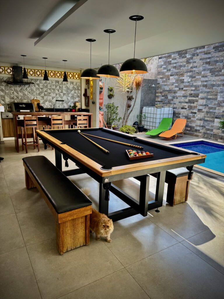Mesa de sinuca fabricada pela Drumond Sports