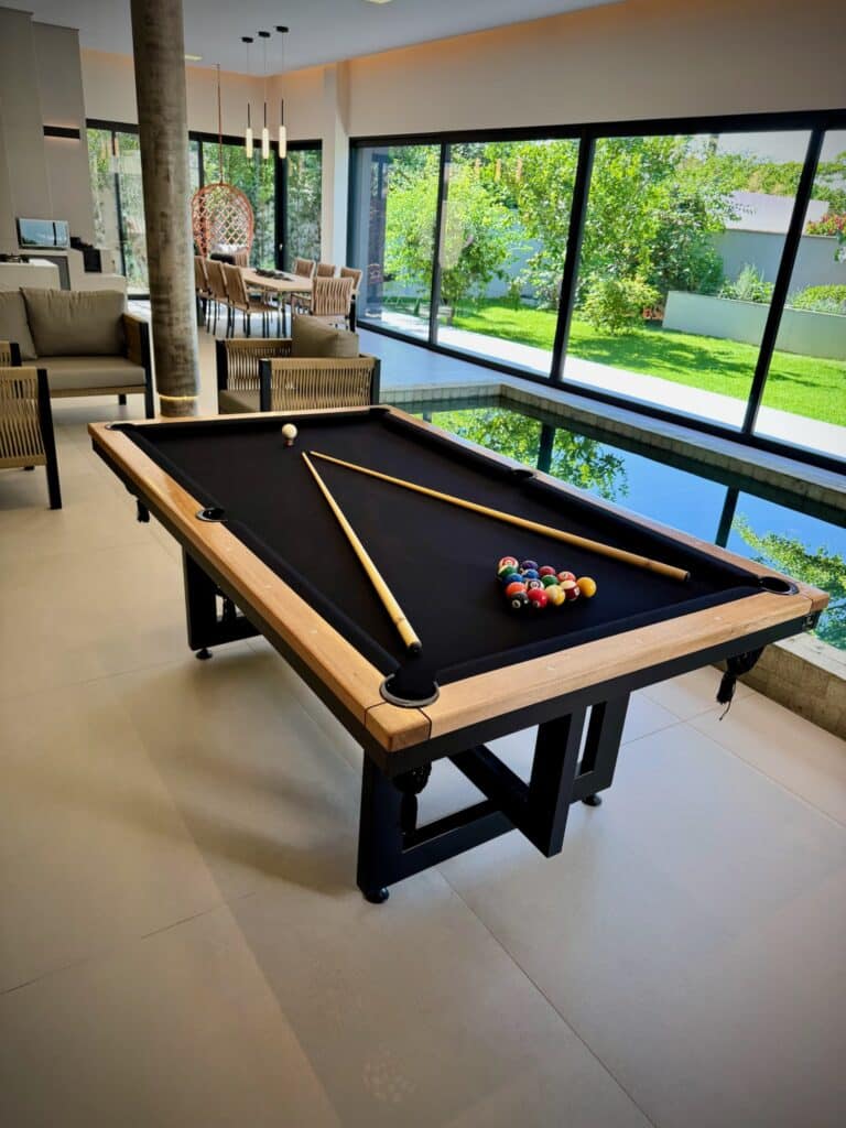 Mesa de sinuca fabricada pela Drumond Sports